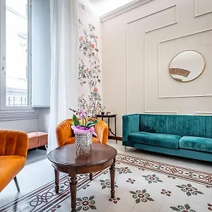 Three Via Roma Apartamento