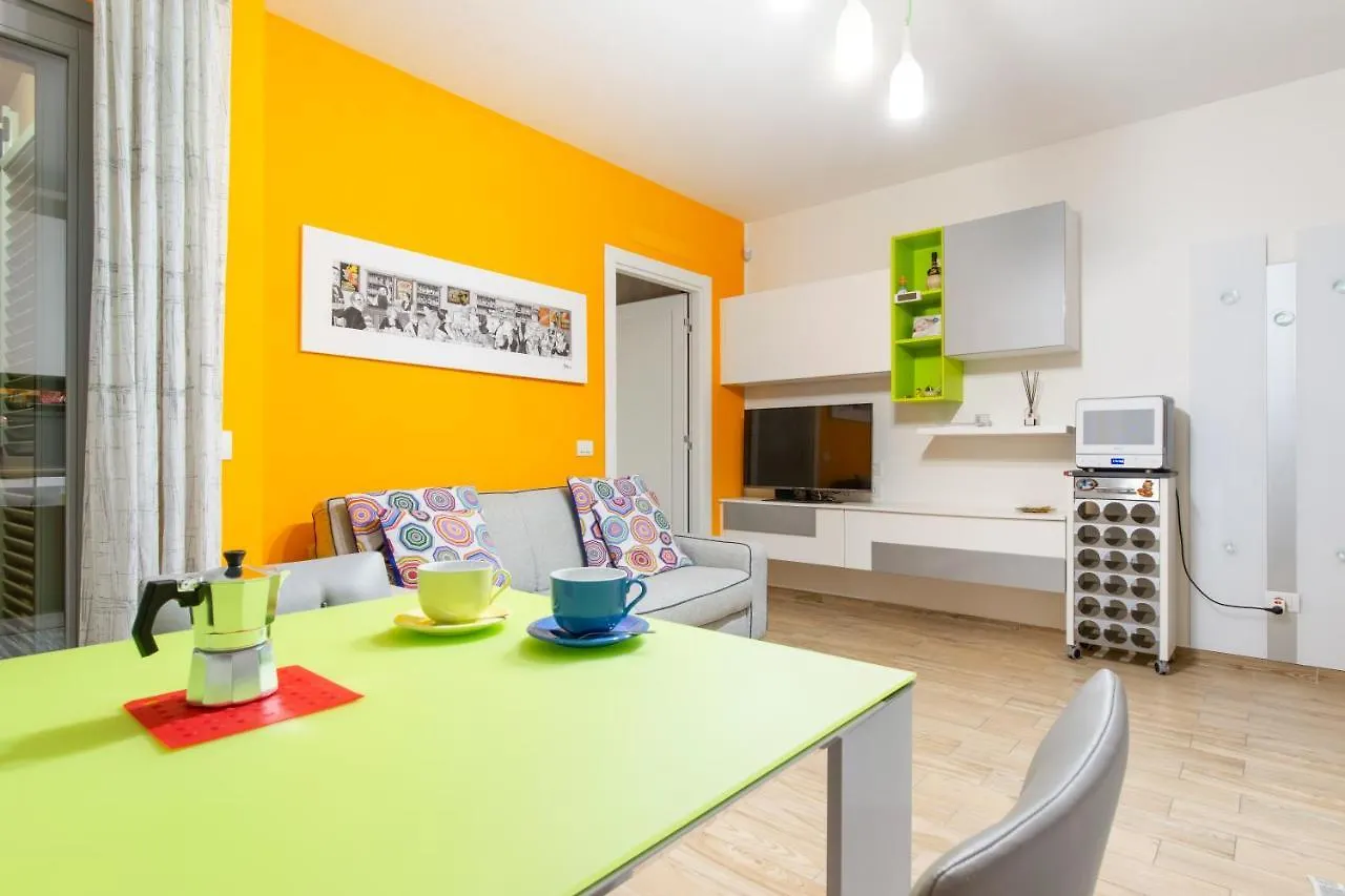 Colorful Boccaccio Apartment Φλωρεντία